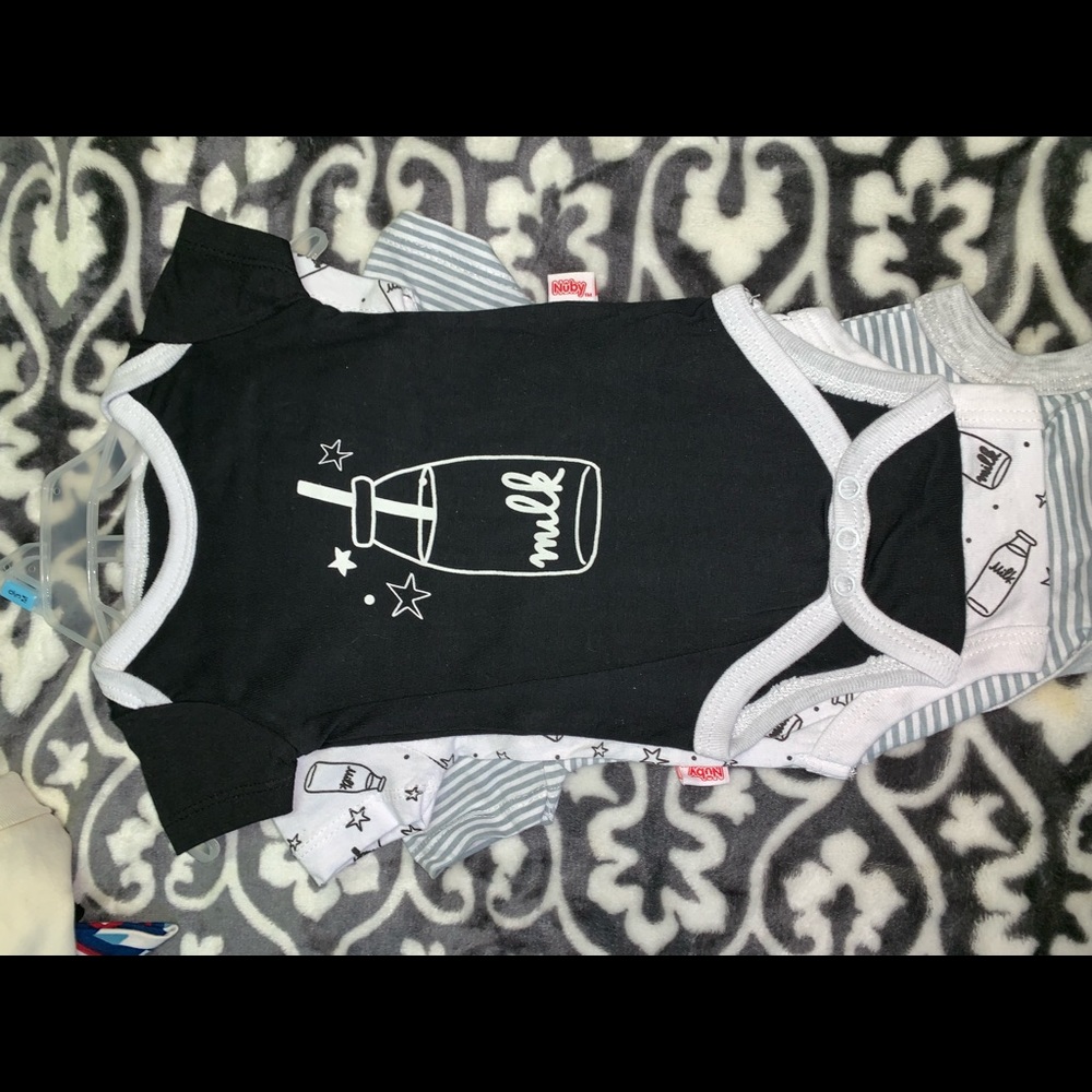 Newborn onesies 0/3 months new with tags
